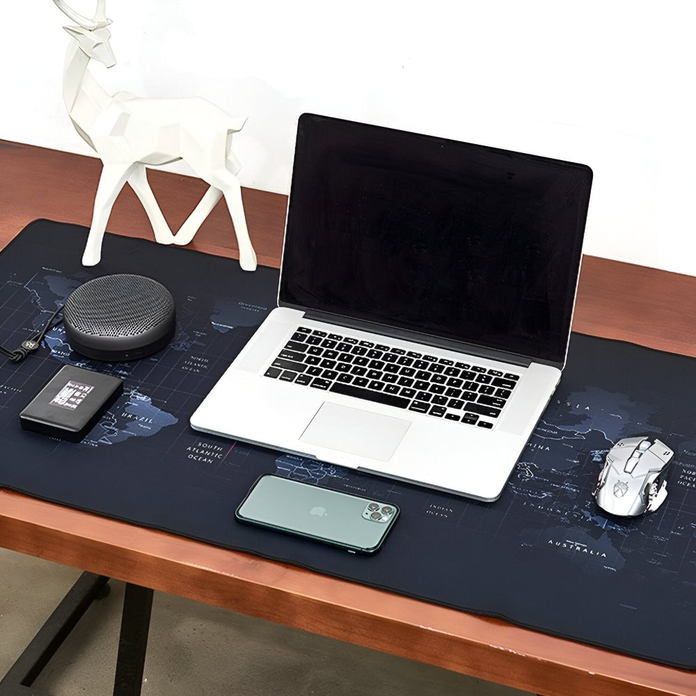 Mousepad Mare Cauciucat pentru Gaming, Birou, Office, Antiderapant, Cusaturi Anti-Rupere, Waterproof, model Harta Lumii, 90 x 40cm, Negru/Albastru