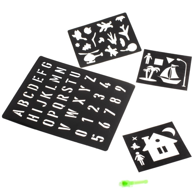 Plansa pentru Desenat cu Ajutorul Luminii Magice Led, 4 Sabloane Diferite, Stilou cu Lumina, Straluceste in Intuneric, Usoara si Subtire, 29 x 20.5 cm, Negru